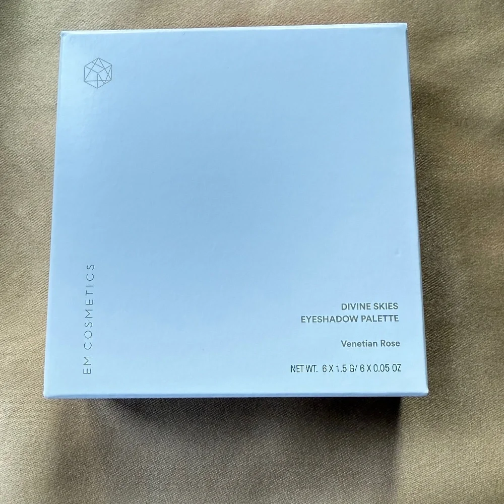 EM Cosmetics Divine Skies Eyeshadow Palette in Venetian Rose